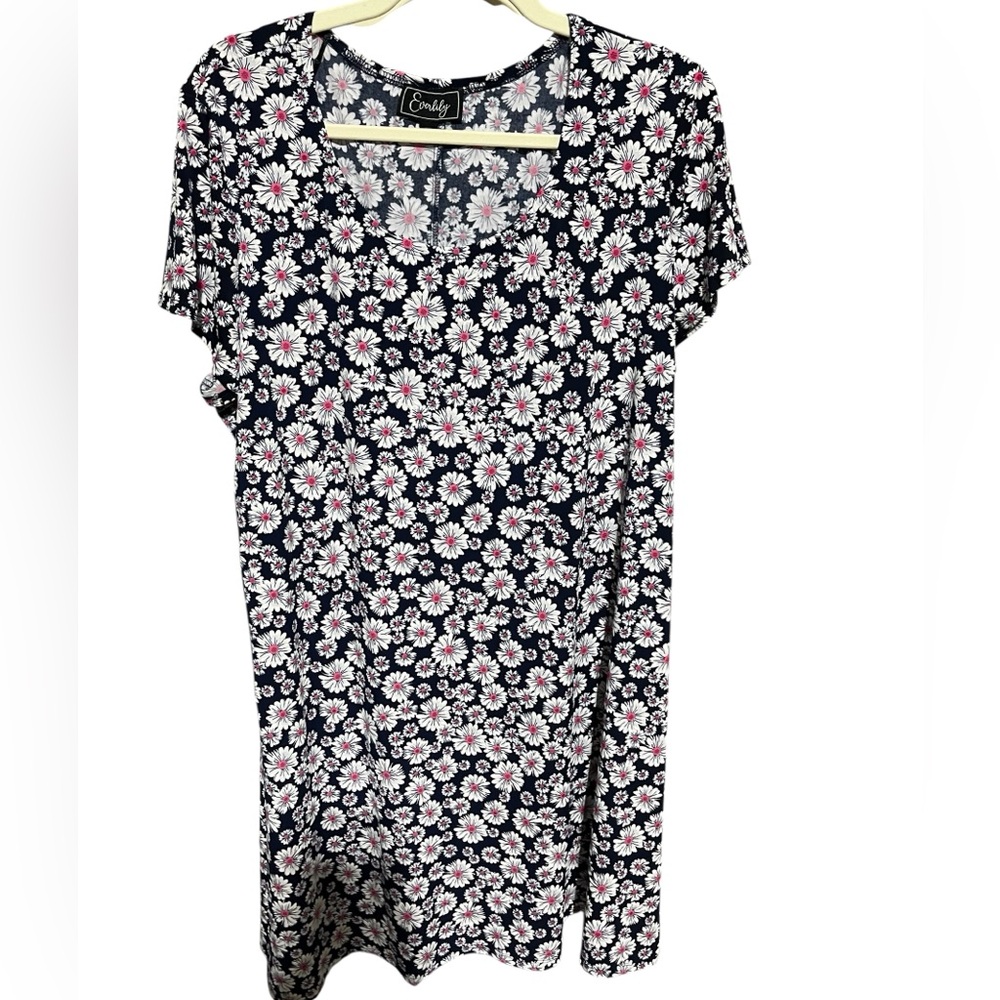 #2988 NWOT EVERLILY  Blue Daisy Dress